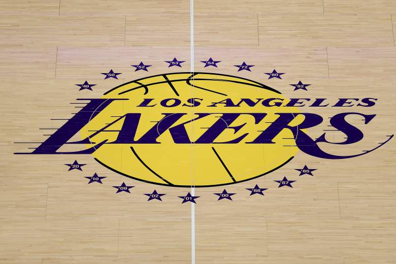 Former Lakers Champion Officially Signs With New NBA Team
