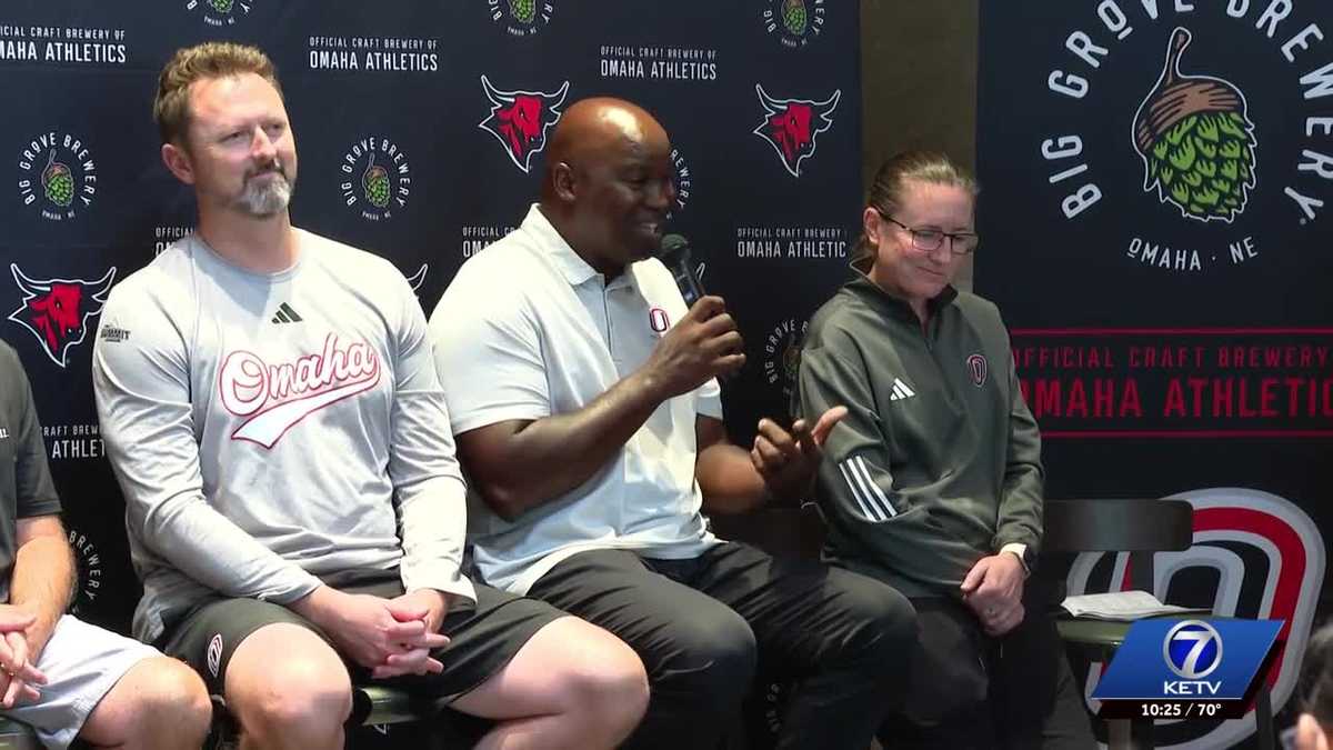 UNO basketball coach Chris Crutchfield discusses new facilities