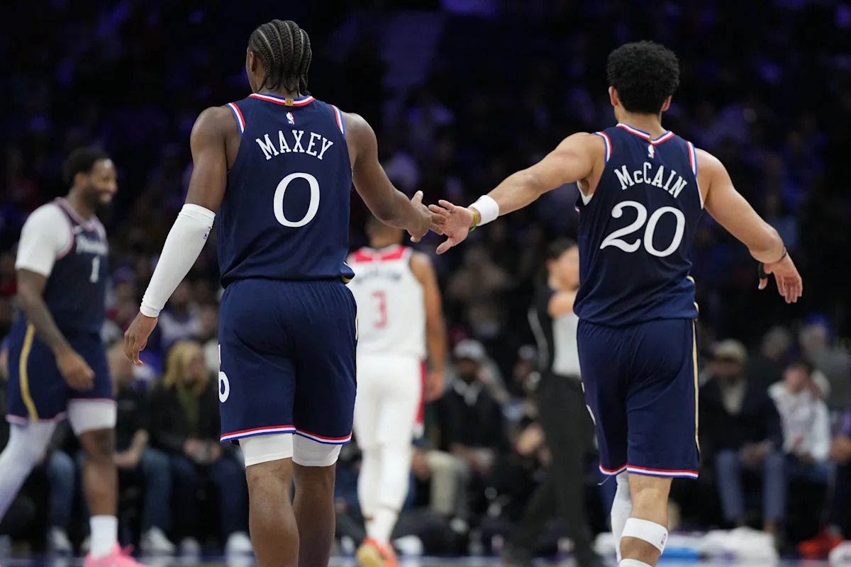 Tyrese Maxey gets work in with former Sixers guard Jared McCain