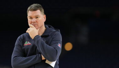 Arizona's Tommy Lloyd reaches extension to stay with the Wildcats amid UNC speculation