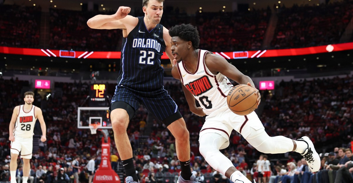 Aaron Holiday signs in Italy, will Rockets miss him?