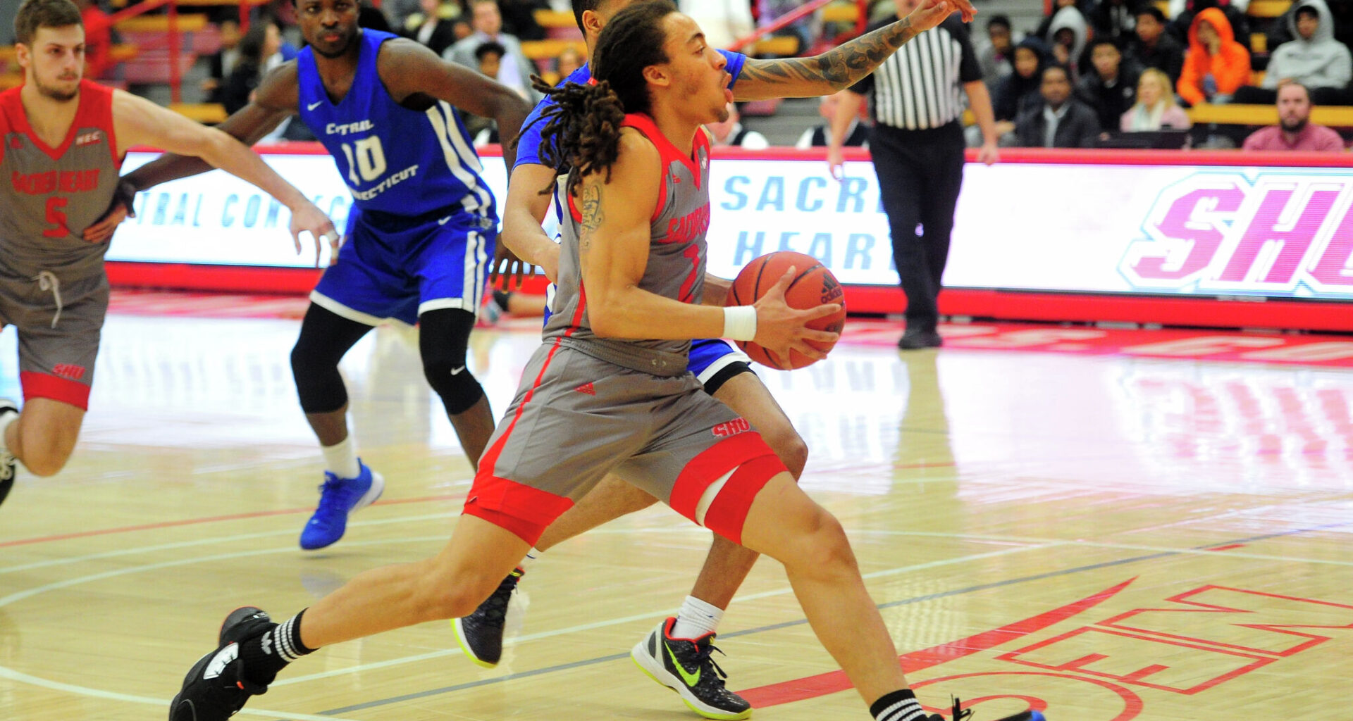 Former Sacred Heart player Koreem Ozier killed in shooting