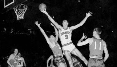 Bob Pettit, imposing Hawks great and first NBA MVP, dies at 93