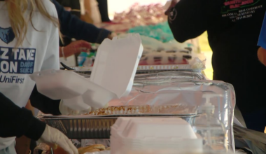 Grizzlies players team up with fans to help homeless community in Downtown Memphis