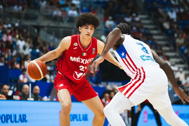 Karim López debuted with the Mexican senior team in the 2024 FIBA Olympic Qualifying Tournament.