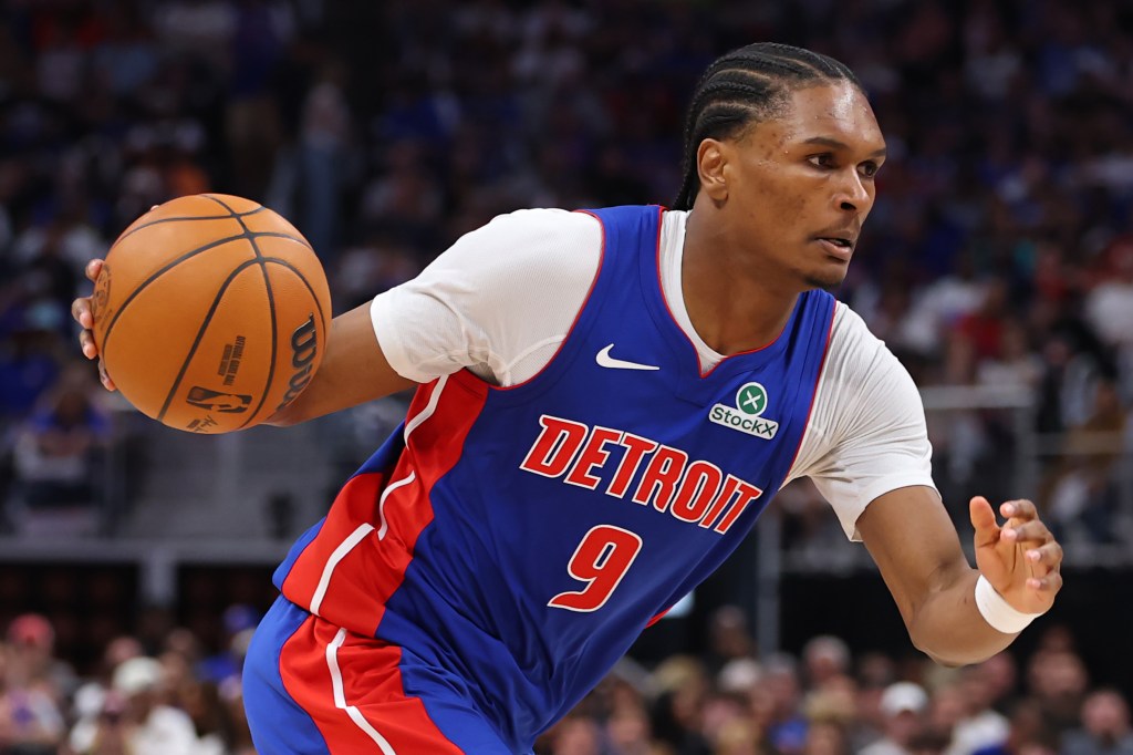 Ausar Thompson has re-signed to a five-year, $155 million deal with the Pistons. 