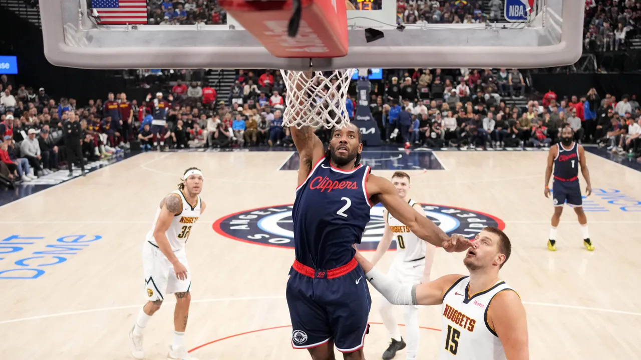 Clippers reportedly have $375M 'priority' for Raptors after investigation ends in harsh punishment image