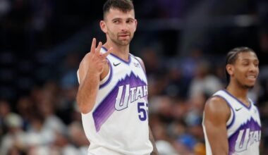 Knicks signing John Konchar to one-year contract in depth move