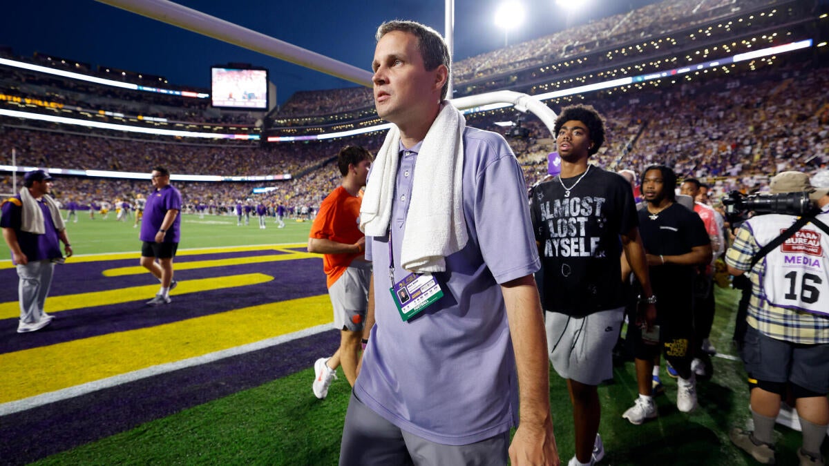Will Wade explains LSU's 'unconventional' four-player roster: 'We're going to be unapologetic about it'
