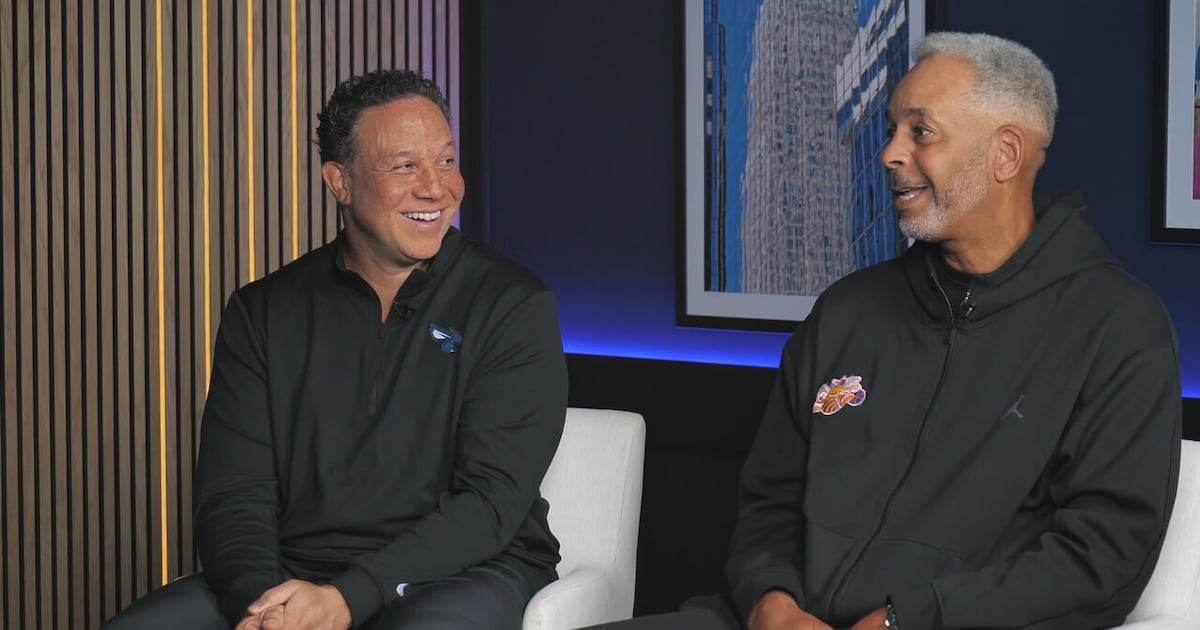 Eric Collins, Dell Curry return as TV voices of Hornets basketball – WSOC TV