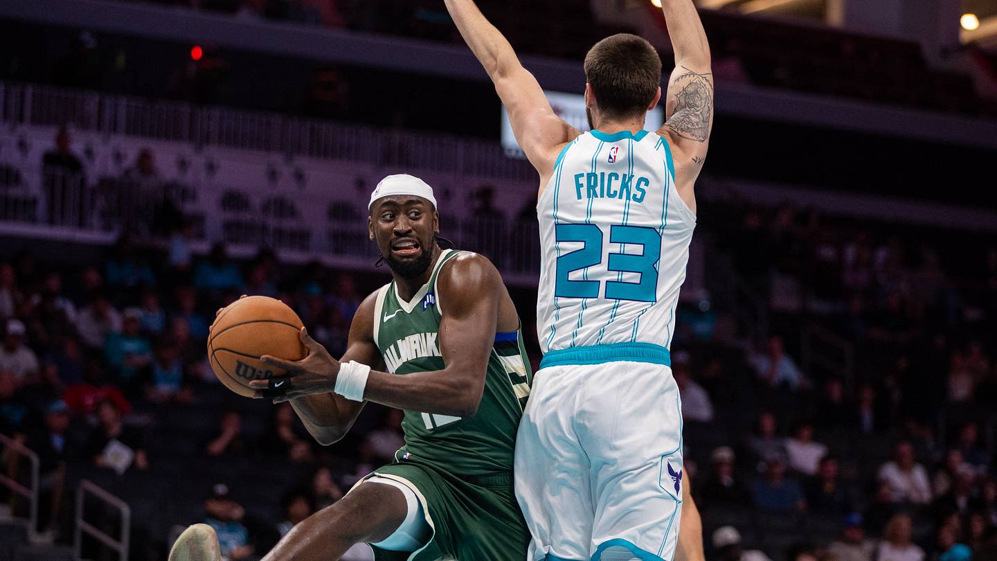 How the Bucks bench rotation should shake out