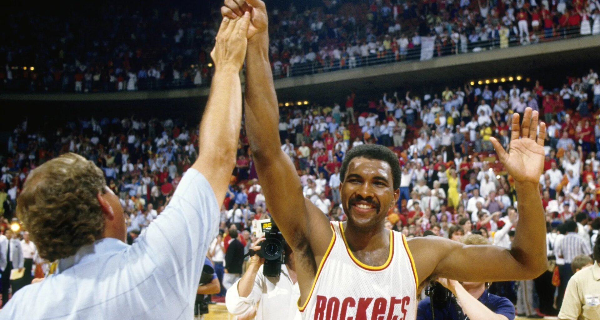 Rockets jersey history No. 33