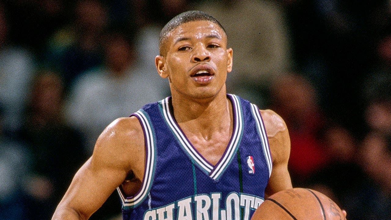 Hornets to retire jersey of Muggsy Bogues, the shortest player in NBA history, in 2027