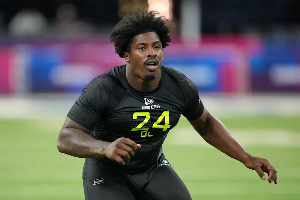 Feb 27, 2025; Indianapolis, IN, USA; Tennessee defensive lineman Omarr Norman-Lott (DL24) participates in drills during the 2025 NFL Combine at Lucas Oil Stadium. Mandatory Credit: Kirby Lee-Imagn Images