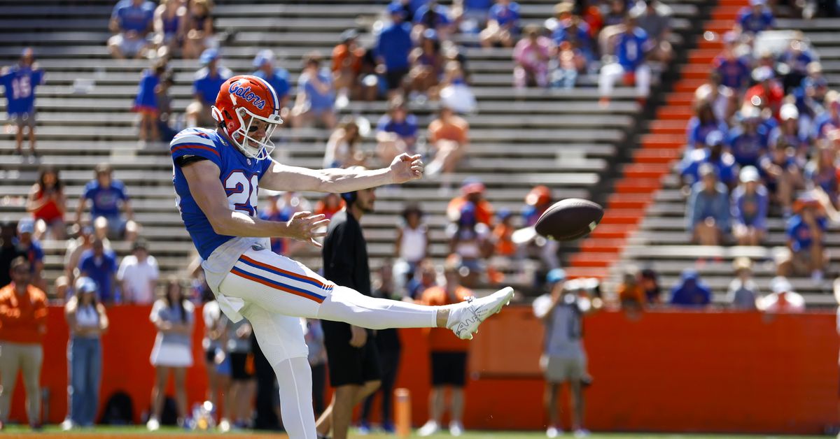 Denver Broncos select Florida punter Jeremy Crawshaw with 216th overall pick