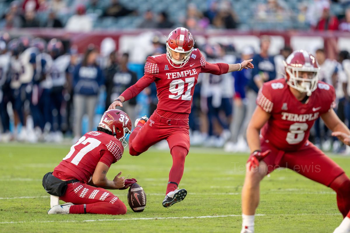 COLLEGE FOOTBALL: NOV 16 FAU at Temple