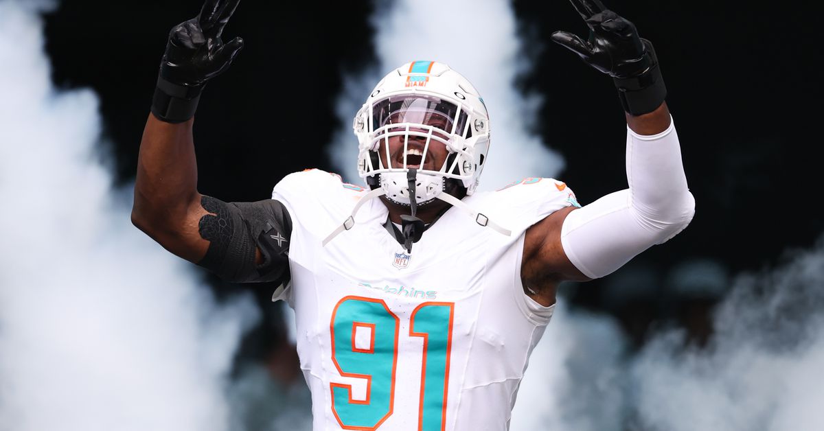 Jaguars sign former Dolphins DE Emmanuel Ogbah after the 2025 NFL Draft
