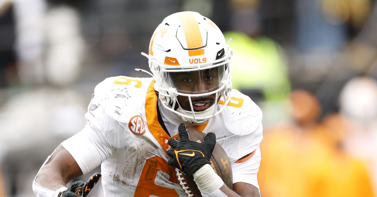 Dallas Cowboys draft: Best available players for Day 3 of NFL draft