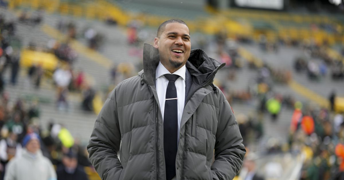 OMG the Chicago Bears traded back so far!