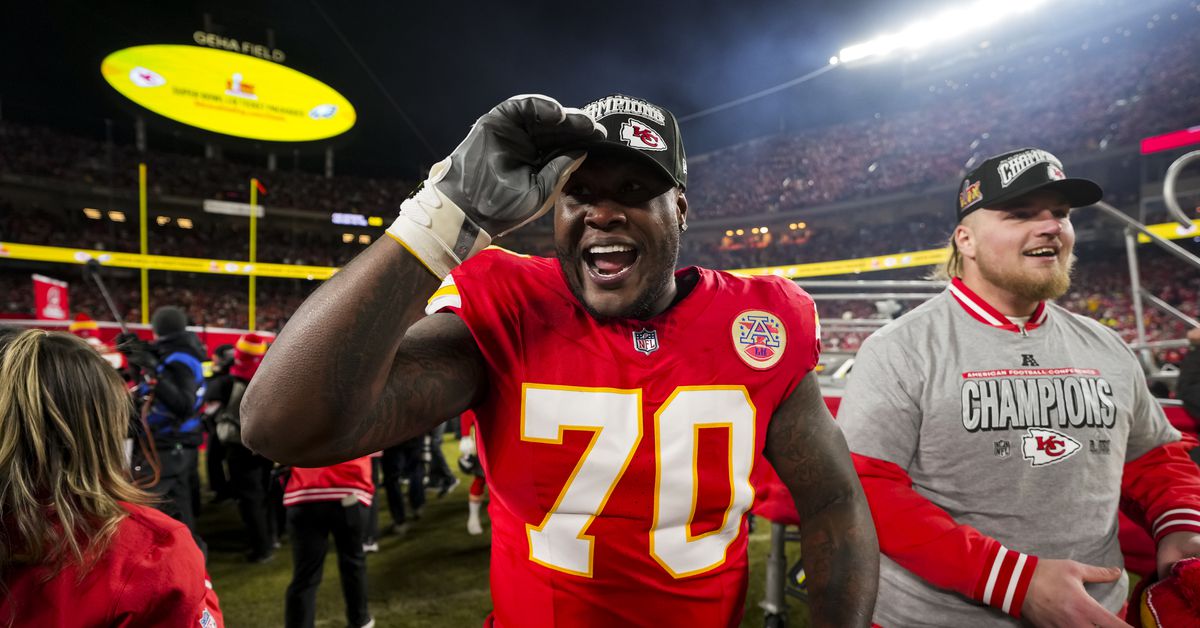 49ers news: Former Chiefs OT D.J. Humphries signs with the Niners