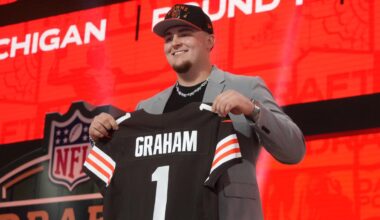 Shedeur Sanders, Browns dominate Round 1