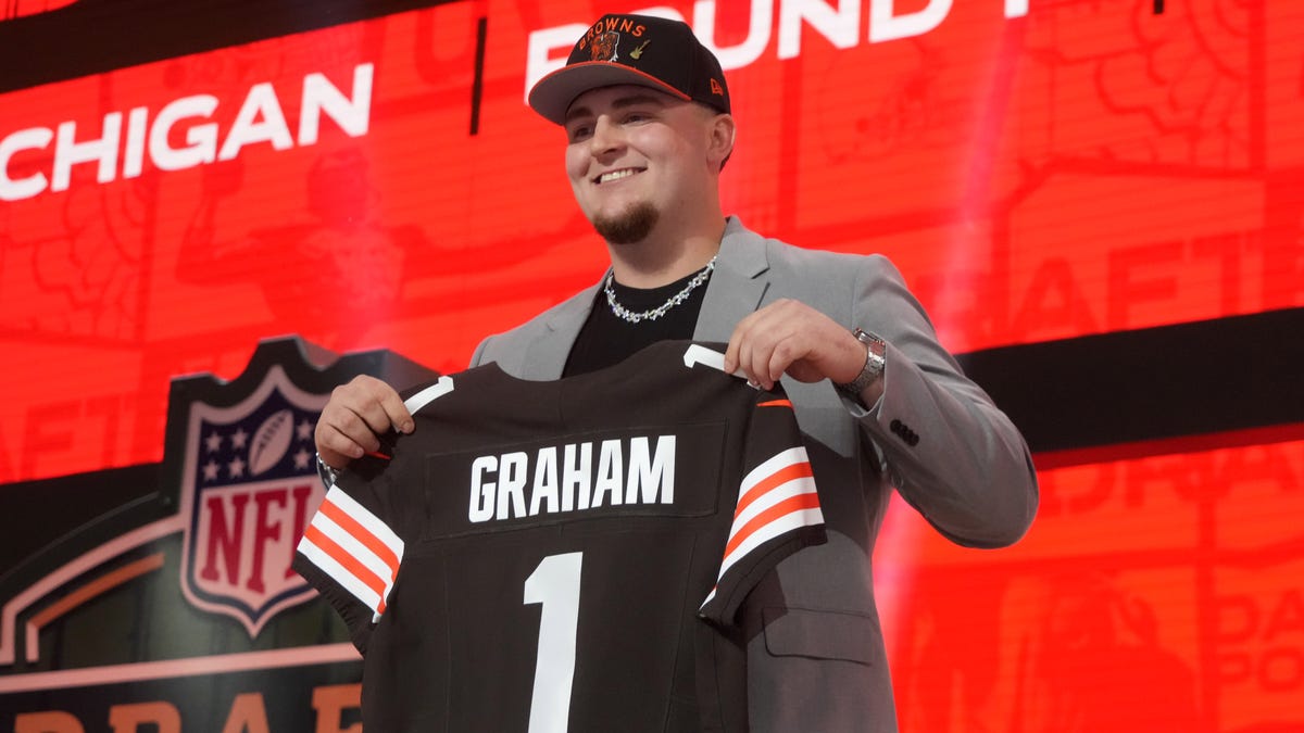 Shedeur Sanders, Browns dominate Round 1