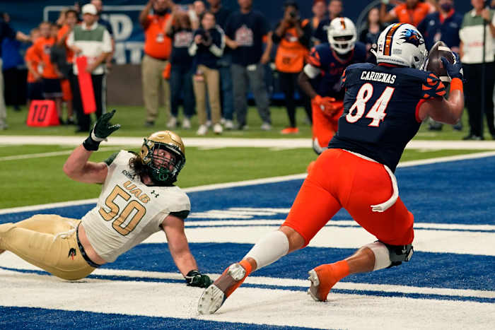 Oscar Cardenas joins Arizona Cardinals as undrafted free agent