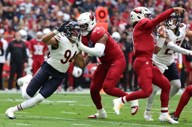 Bears defensive end Austin Booker rushes Cardinals quarterback Kyler Murray on Nov. 3, 2024, in Glendale, Ariz. (Brian Cassella/Chicago Tribune)