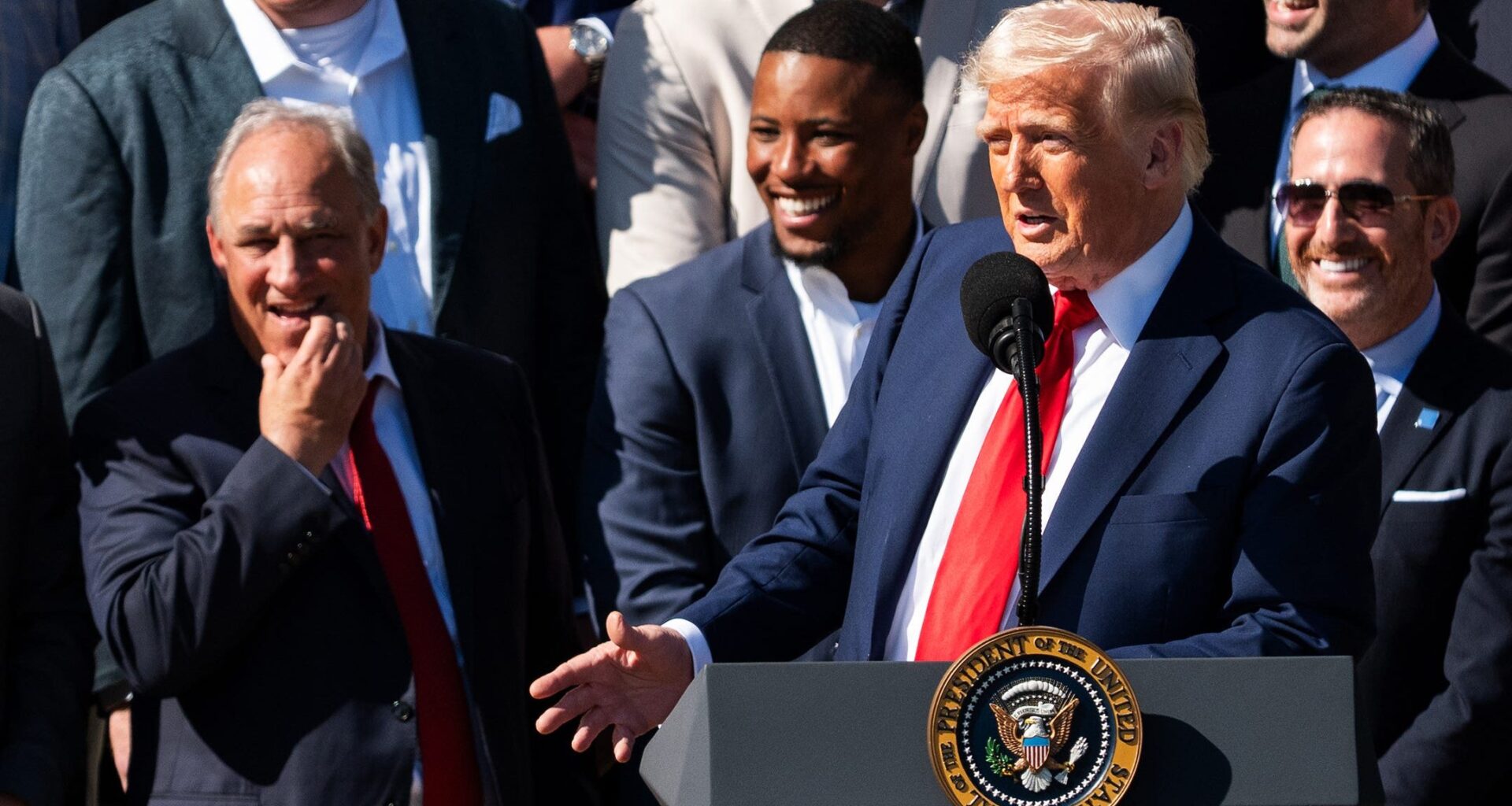 Giants call out Donald Trump for fake Saquon Barkley story
