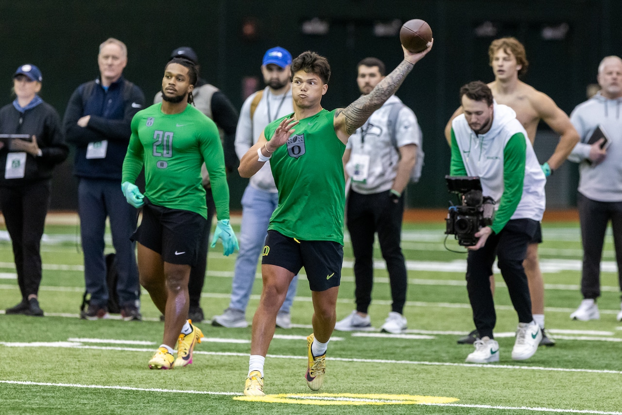 Browns draft Oregon quarterback Dillon Gabriel at No. 94 in the third round