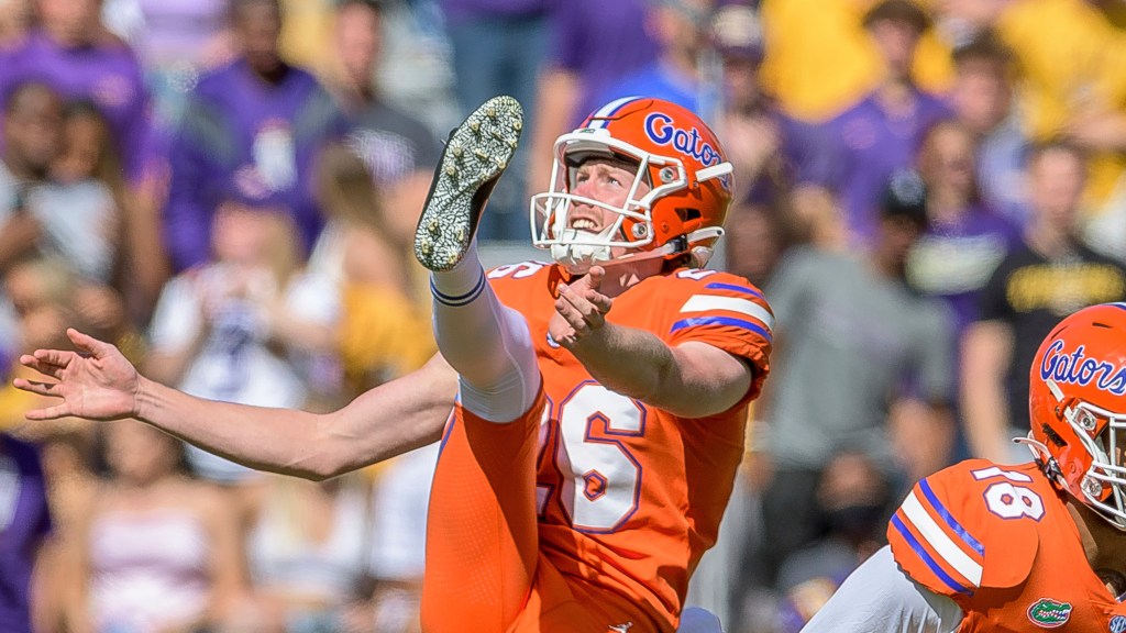 Denver picks Alabama's Que Robinson