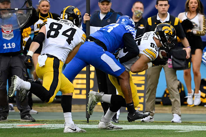 Texans close out draft with Iowa tight end Luke Lachey in seventh round