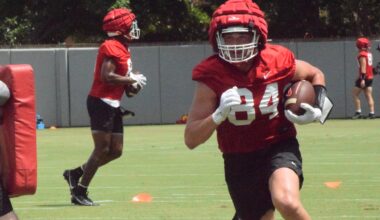 Former Georgai TE Benjamin Yurosek signs with the Minnesota Vikings as an undrafted free agent