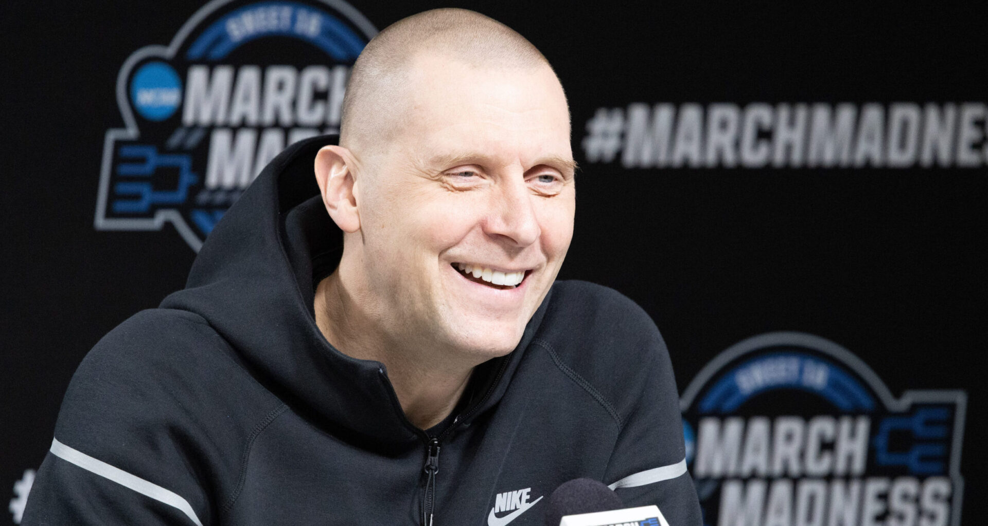 ASU center Jayden Quaintance (21) goes up for a dunk being fouled by GCU guard Tyon Grant-Foster (7) during a game at the Footprint Center in Phoenix on Nov. 14, 2024 - © Patrick Breen/The Republic / USA TODAY NETWORK via Imagn Images