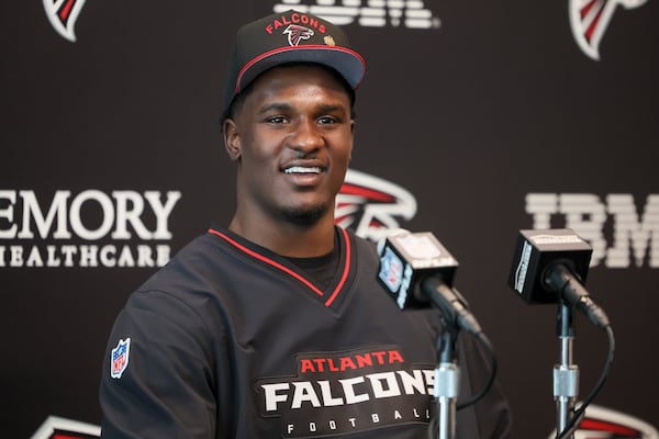 Tennessee outside linebacker James Pearce Jr. was selected by the Atlanta Falcons with the 26th pick after a trade from the Los Angeles Rams to move up in the draft. (Jason Getz/AJC)