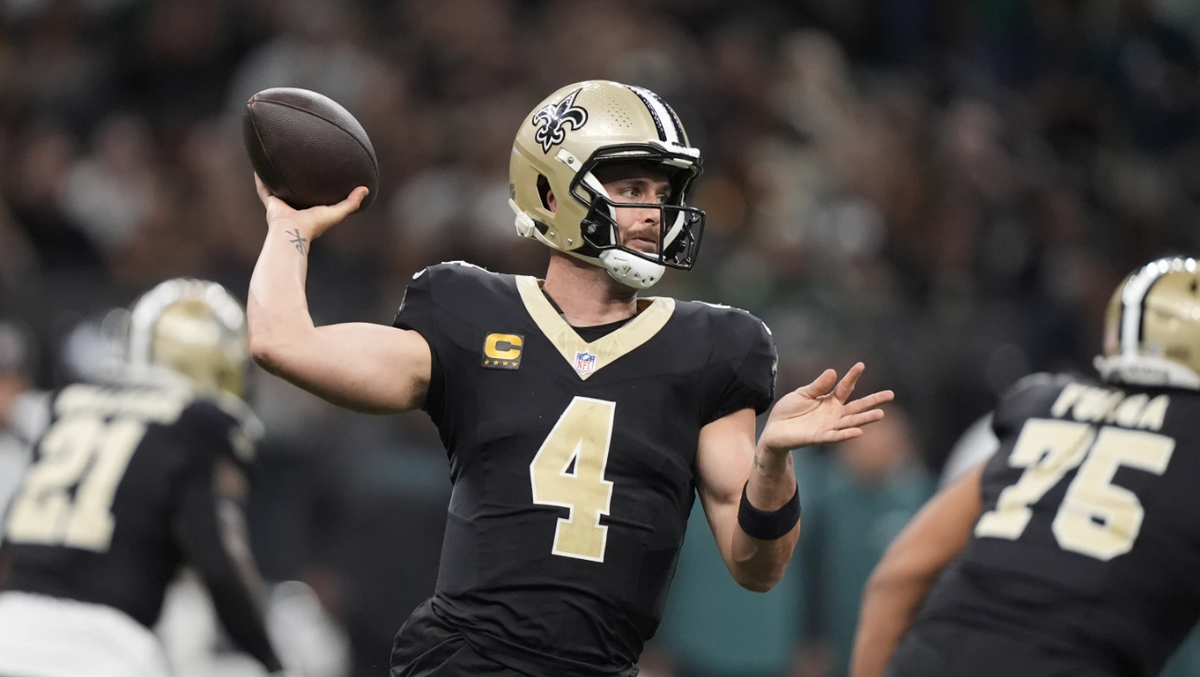 New Orleans Saints quarterback Derek Carr addresses injury