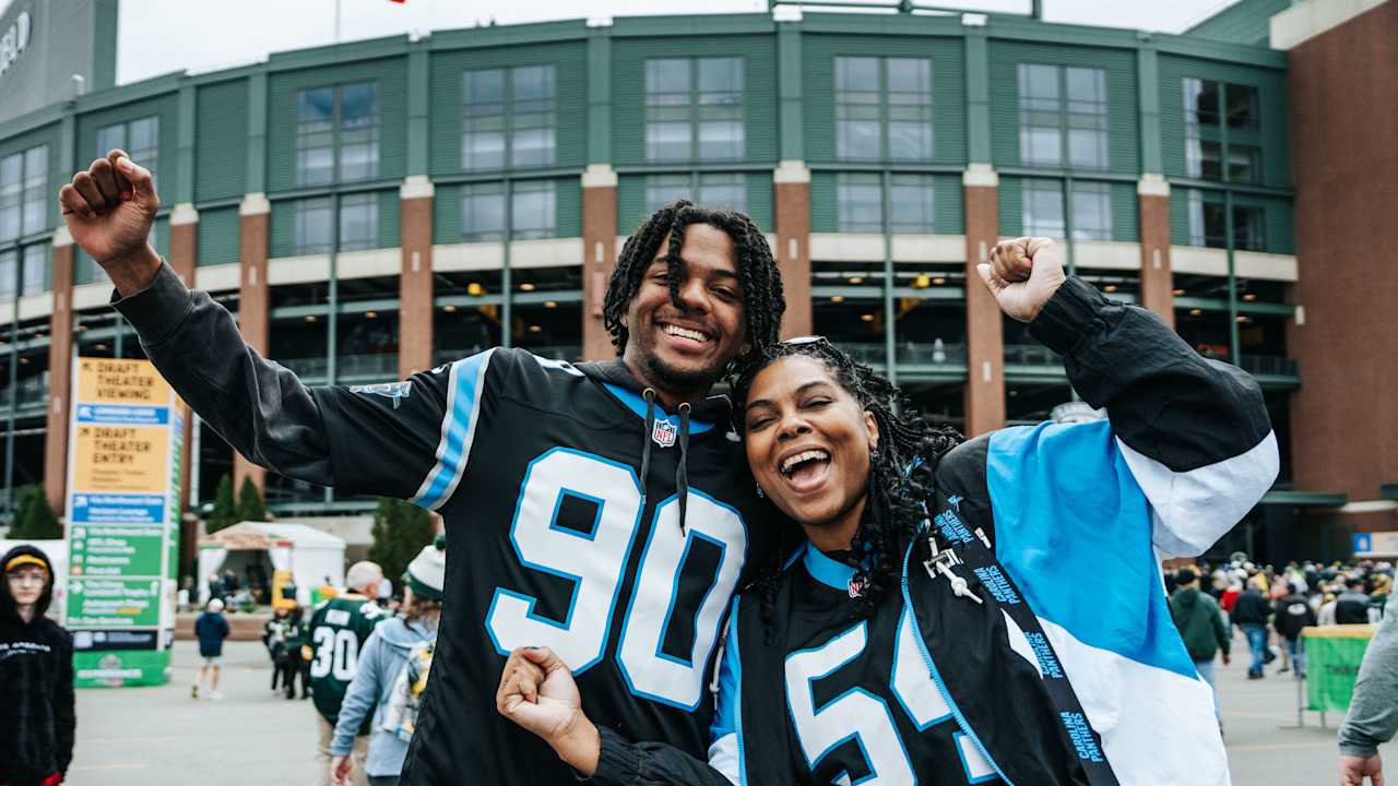 Panthers fans make the trek to Green Bay to welcome next star 