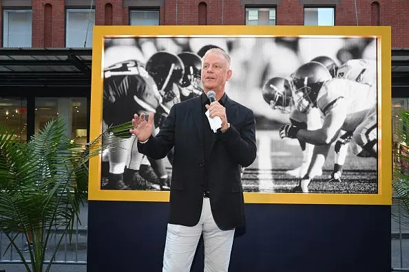 Former NFL quarterback Boomer Esiason