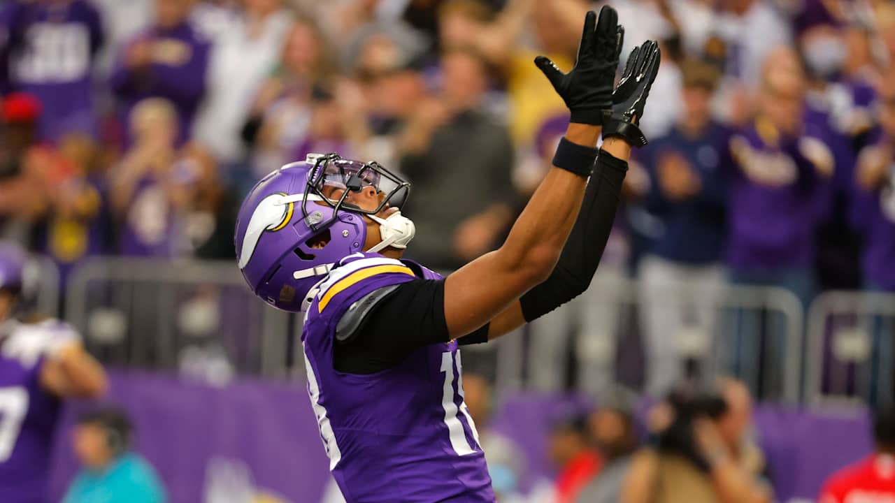 Postseason probabilities entering Week 15 of 2024 season