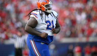 Buccaneers to sign 464-pound defensive lineman Desmond Watson