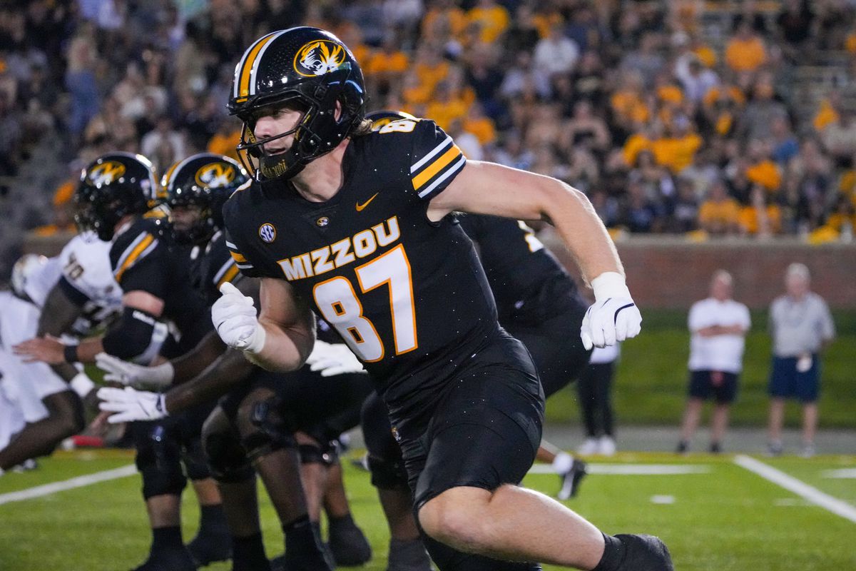 NCAA Football: Murray State at Missouri