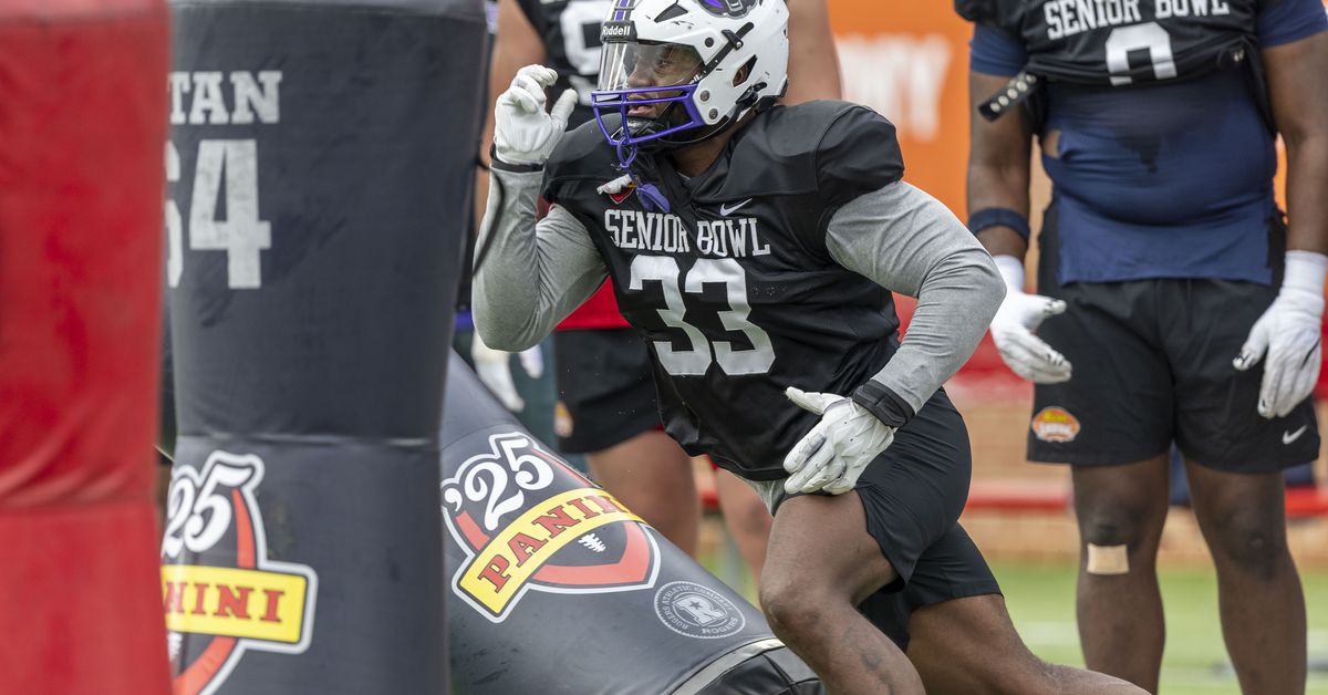 What David Walker Does for the Tampa Bay Buccaneers