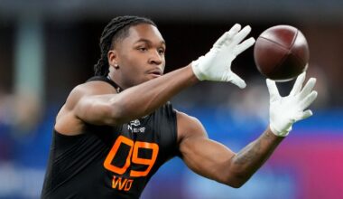 Which Chicago Bears rookie will have more receiving yards?