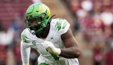 Arizona Cardinals spend 78th pick of 2025 NFL draft on Oregon edge Jordan Burch