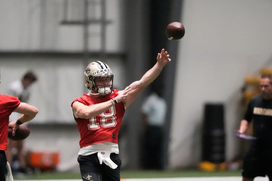New Orleans Saints quarterback Hunter Dekkers (18) goes through drills during the NFL football team’s rookie minicamp in Metairie, La., Saturday, May 10, 2025. (AP Photo/Gerald Herbert)