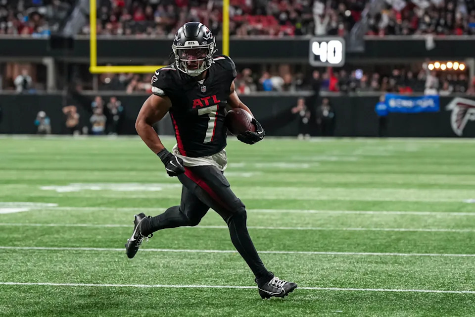 Atlanta Falcons RB Bijan Robinson runs for a TD against the Carolina Panthers. Dale Zanine-Imagn Images