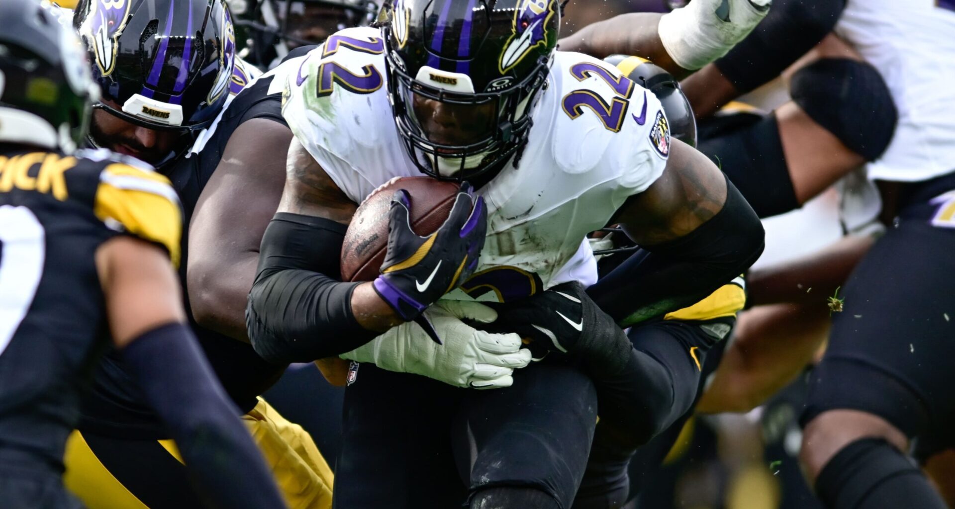 Ravens 'Running Circles' Around Steelers