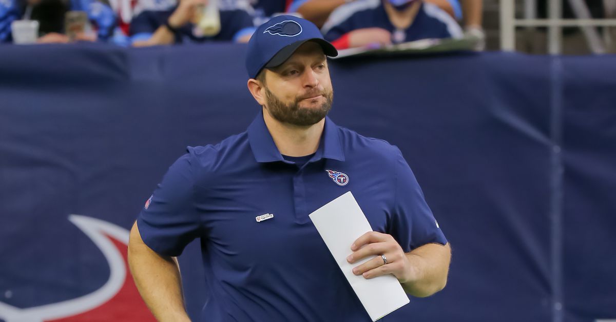 Sunday Patriots Notes: Pats have a ‘future superstar’ on their defensive staff