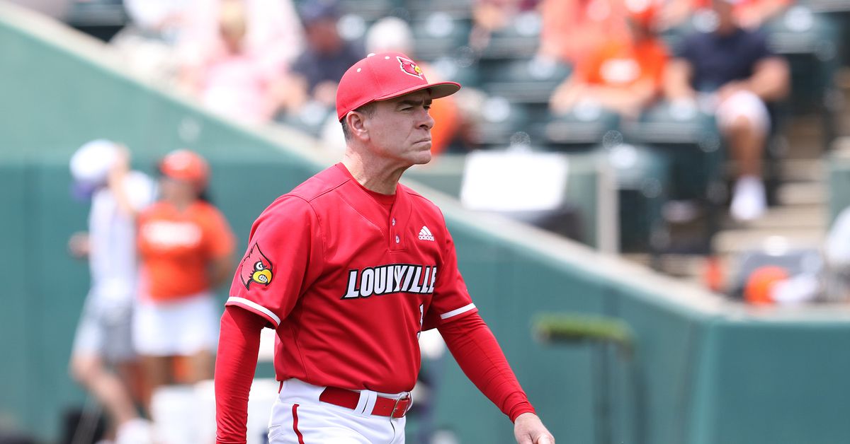 Louisville baseball tops East Tennessee State in NCAA Tournament opener
