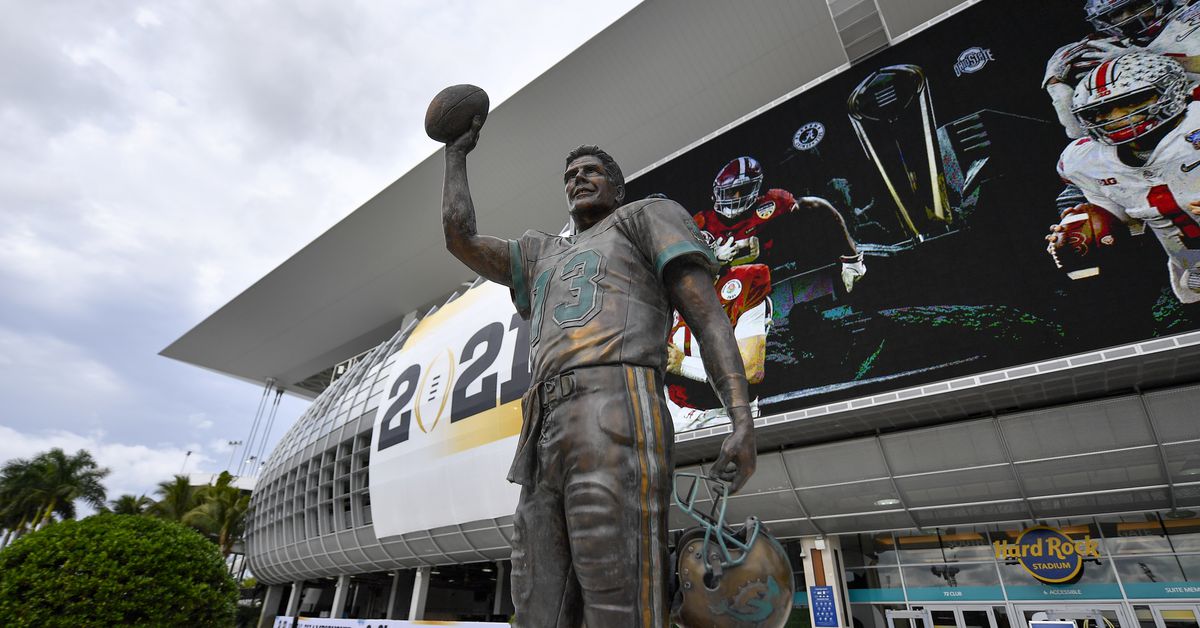 What other Miami Dolphins number(s) should be retired?